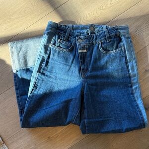 Women's Blue Cropped Jeans